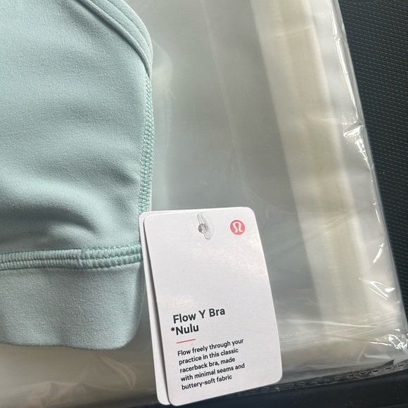 NWT Lululemon Flow Y Bra Nulu Sold out color, size 4 - Picture 7 of 8